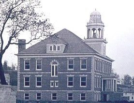 Black and White Photo of Fancher Hall at ����ר��