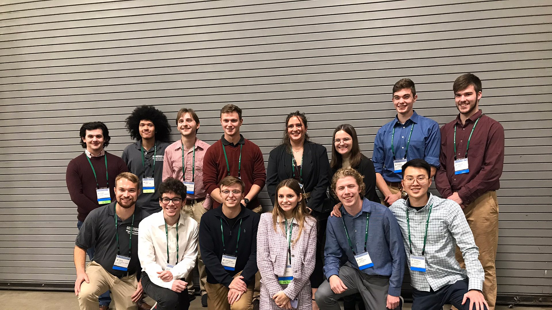 Group of ����ר�� students at Physics conference.