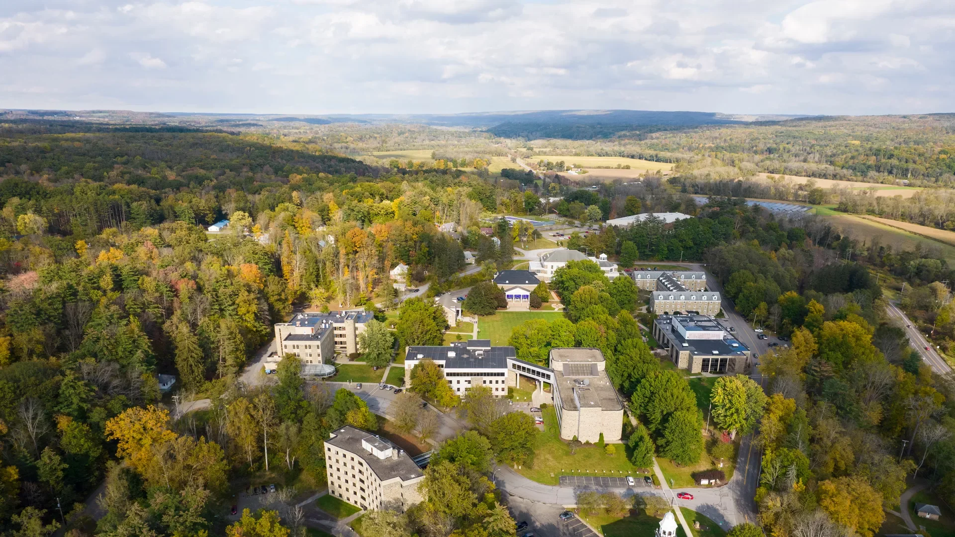Aerial view of ����ר��'s campus located in the Genesee Valley of Western NY.
