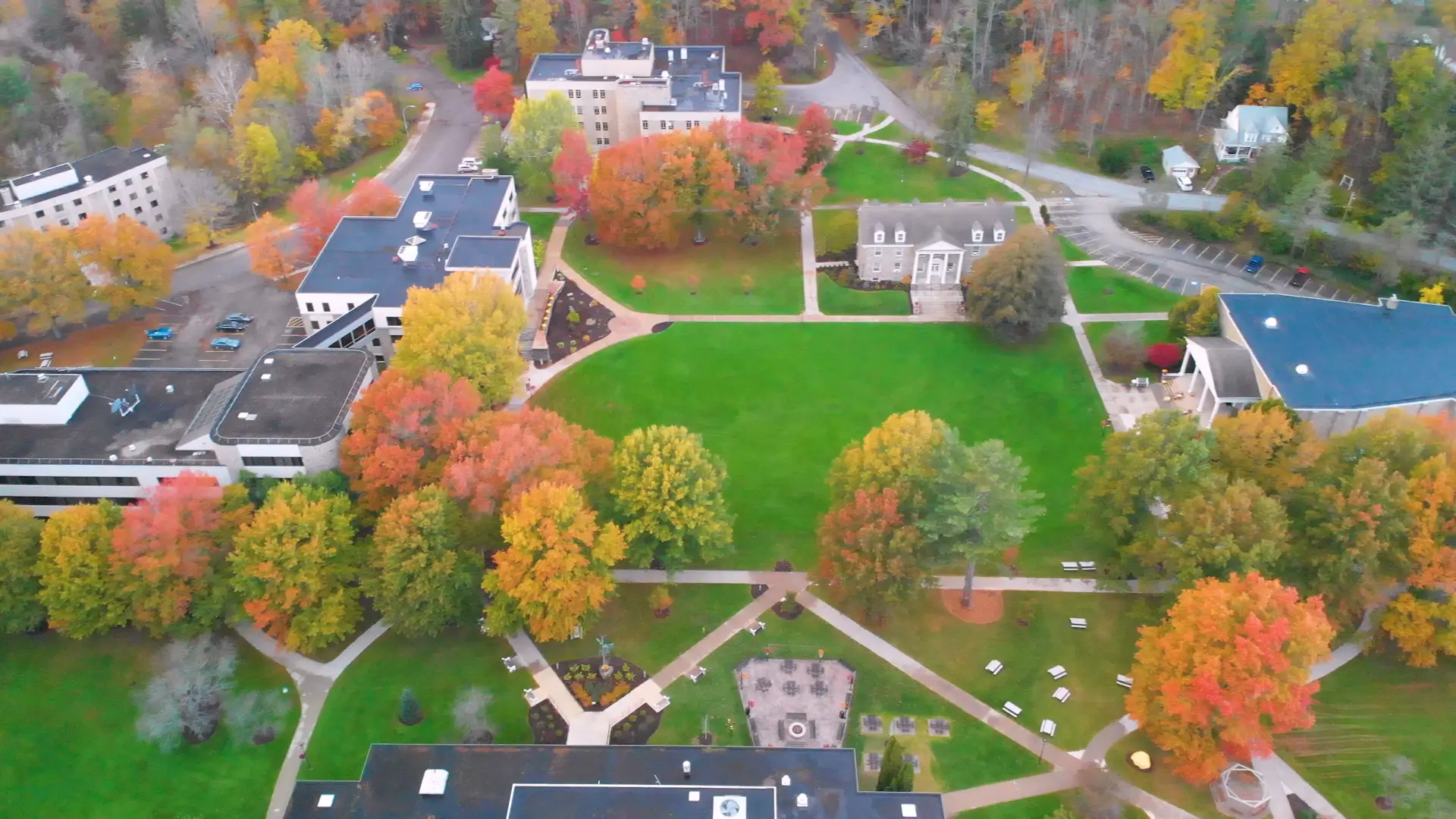 An aerial view of ����ר��'s campus on a fall day.
