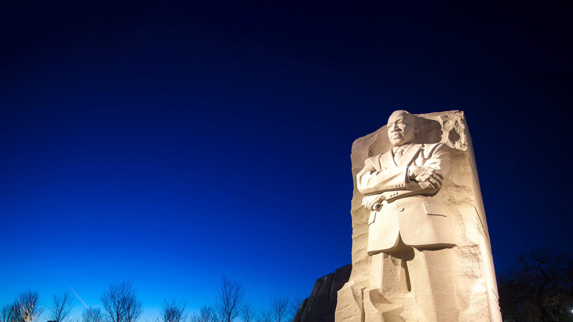 Memorial statue of MLK Jr.