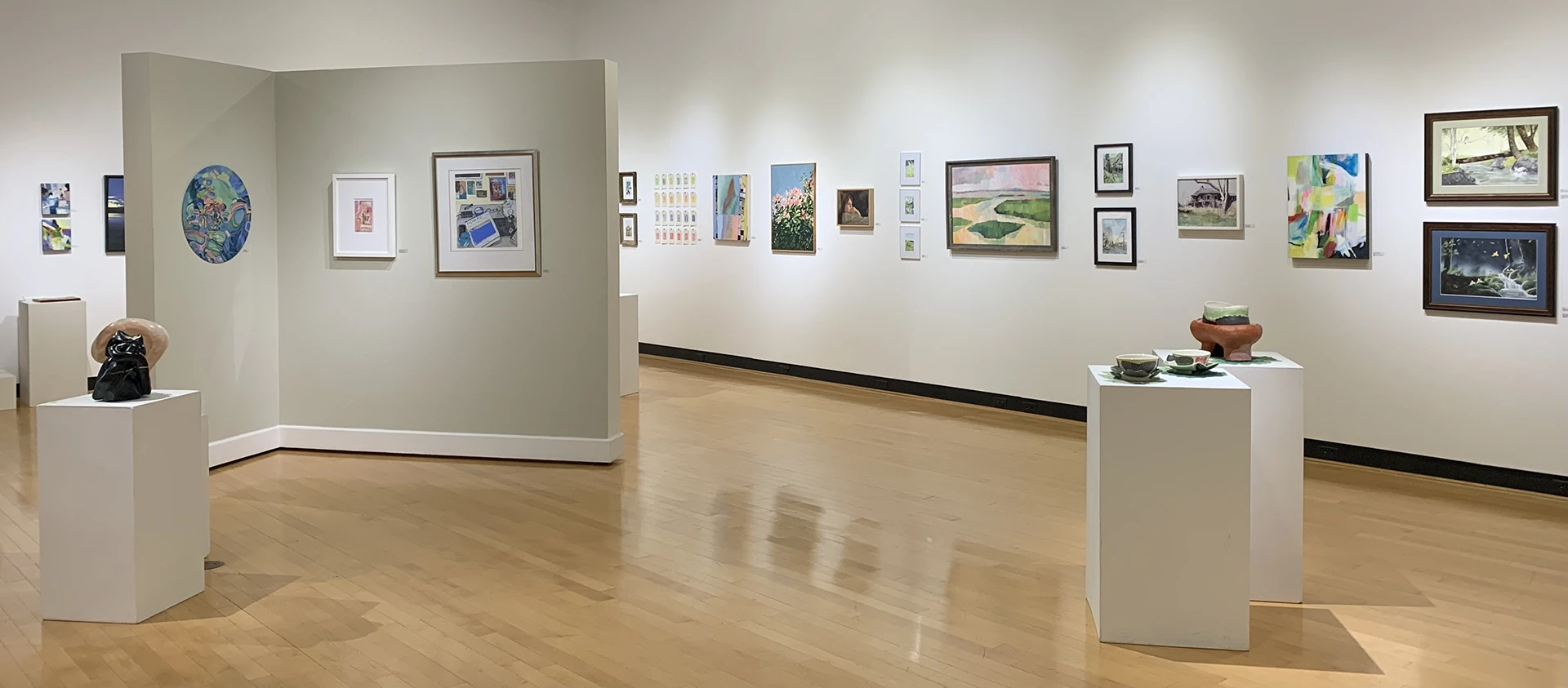 Gallery view of the Ted Murphy Exhibition at the Ortlip Gallery at ���Ͽ�.
