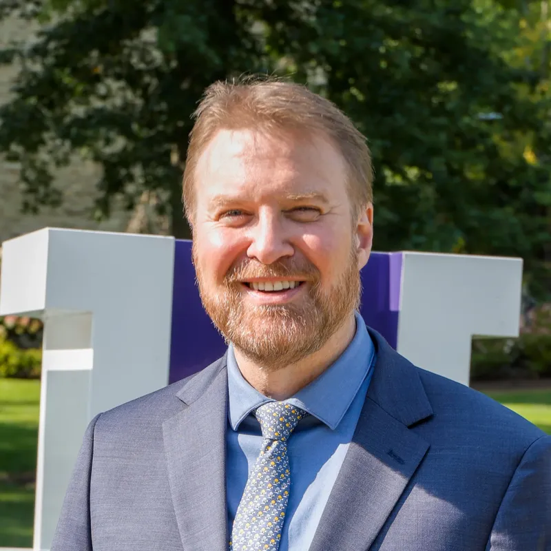 Tim Xeriland Houghton Professor
